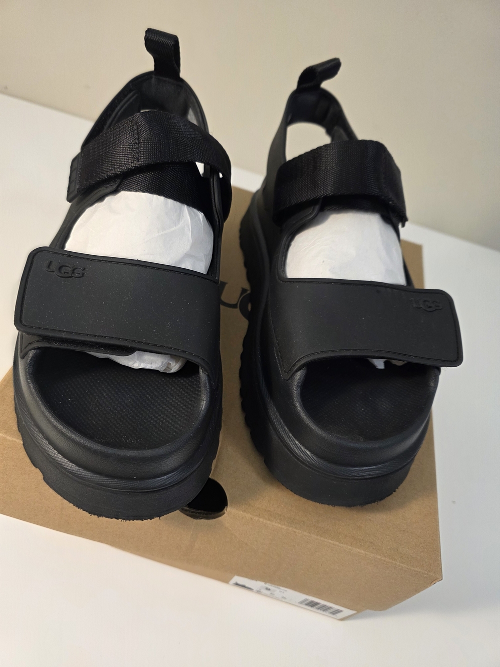 UGG Woman Black Platform Sport Sandals Size 9